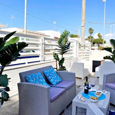 Aria Di Mare Mancaversa - Elegante Appartamento マリーナ・ディ・マンカヴェルサ エクステリア 写真