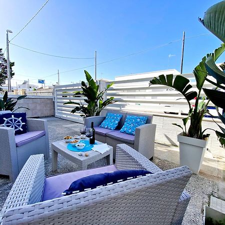 Aria Di Mare Mancaversa - Elegante Appartamento マリーナ・ディ・マンカヴェルサ エクステリア 写真